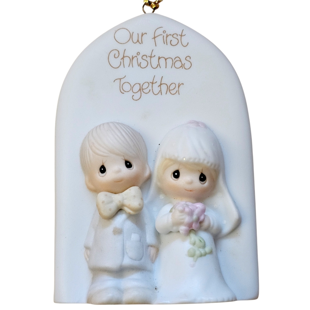 Precious Moments™ 1982 "Our First Christmas Together" Ornament #E-2385 - Picture 3 of 12